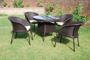 Derby Dining Set
