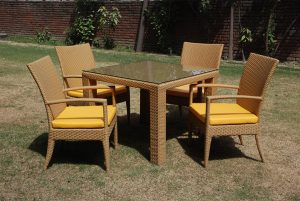 Mercer Dining Set