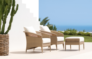 Carolina outdoor sofa with natural wicker design